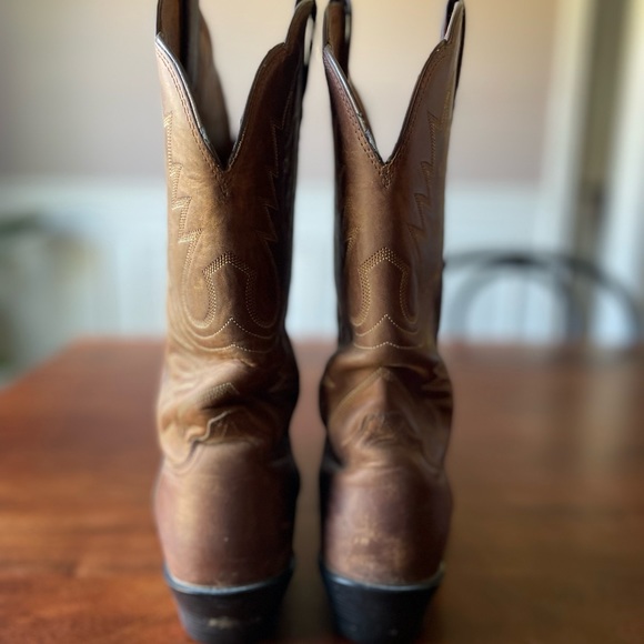 SOLD ❌ Ariat Heritage Women’s Cowgirl boots size 6.5 - Picture 3 of 5